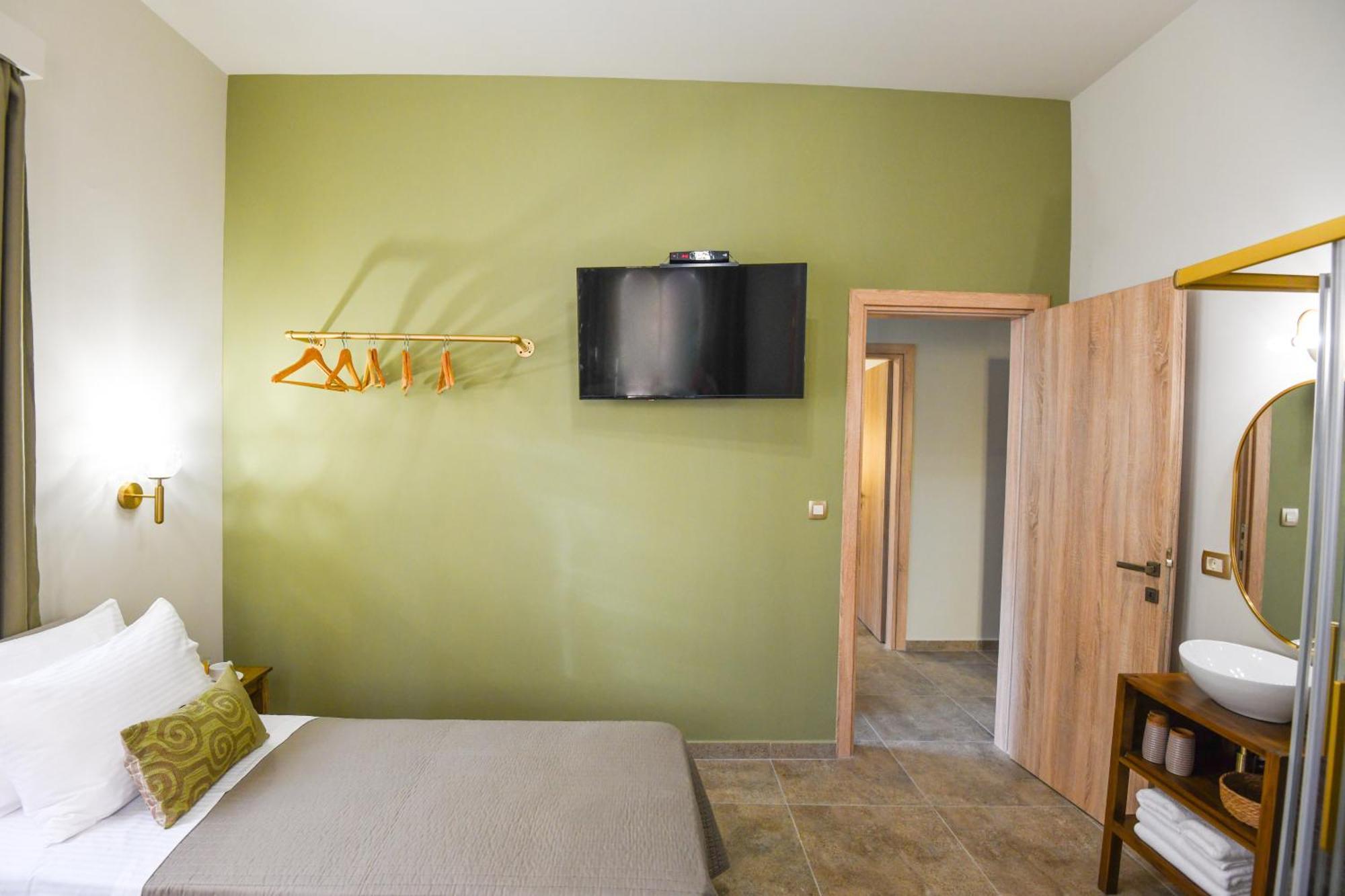 Vivis Hub Aparthotel อาร์กอสโตลี ภายนอก รูปภาพ